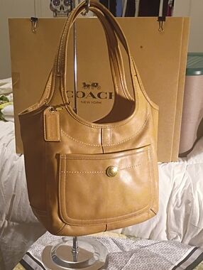 Coach | Bags | Vintage Coach Hamptons Leather Buckle Hobo 7548